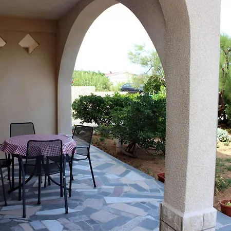 Apartman Dar *
