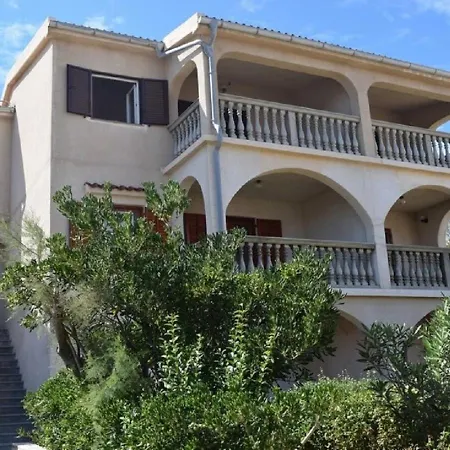 Dar Apartment *